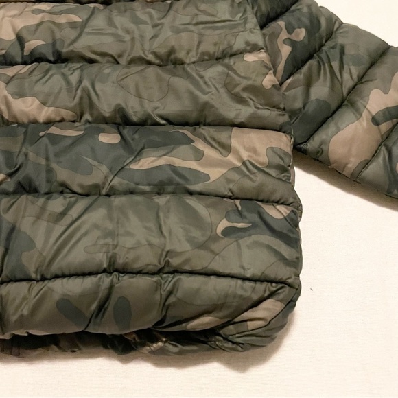 Baby Gap Camouflage Puffer Camo Jacket with Hood Size 12-18 Months - Picture 14 of 16